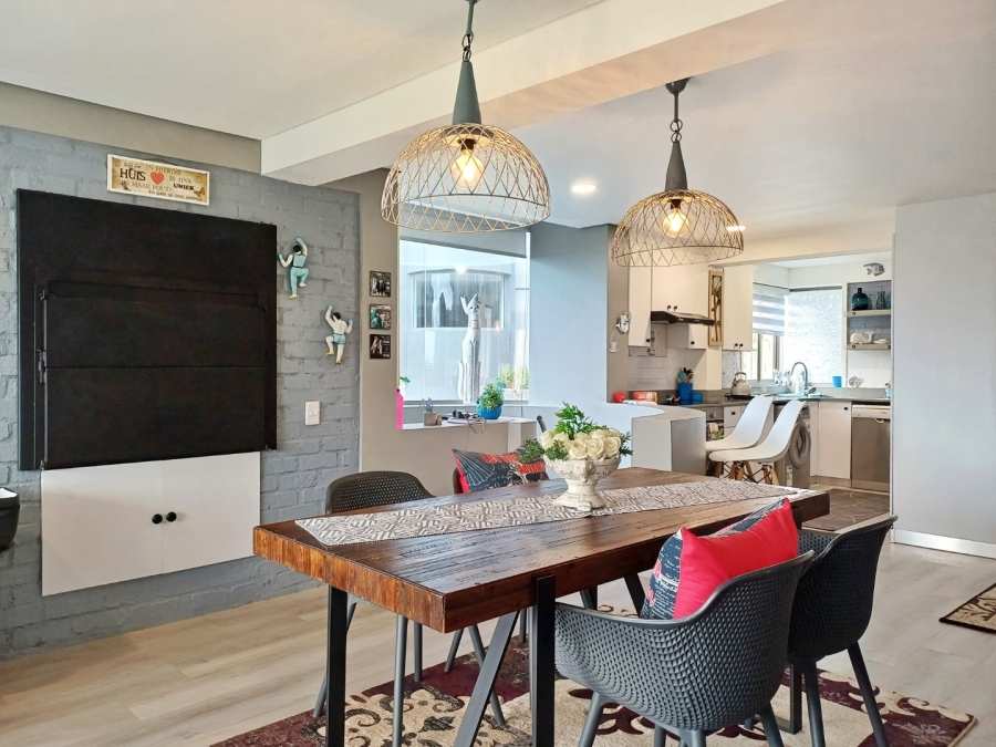2 Bedroom Property for Sale in Island View Western Cape